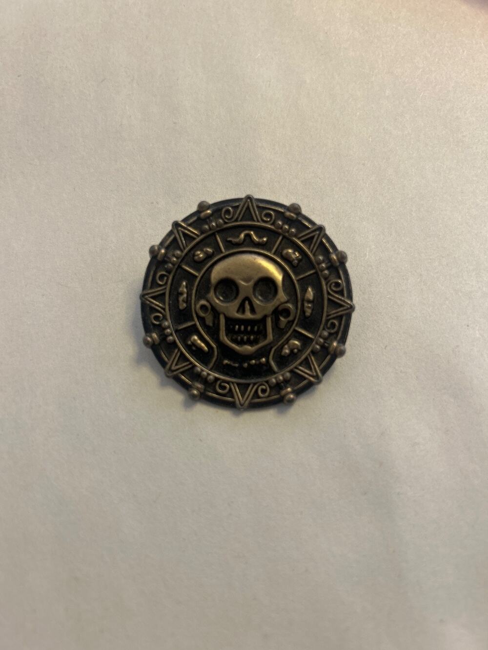 Pirates of the Caribbean Aztec Gold Coin Pin Medallion Disney 18152